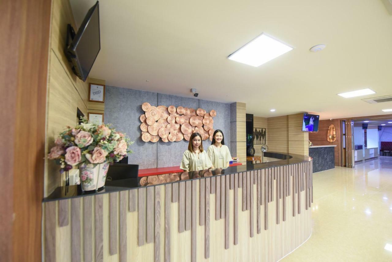 Wish Hotel Ubon Ubon Ratchathani Bagian luar foto