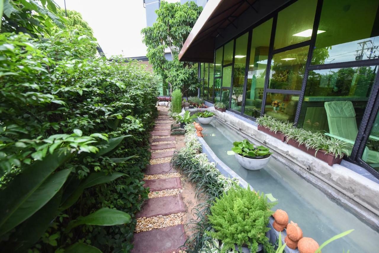 Wish Hotel Ubon Ubon Ratchathani Bagian luar foto