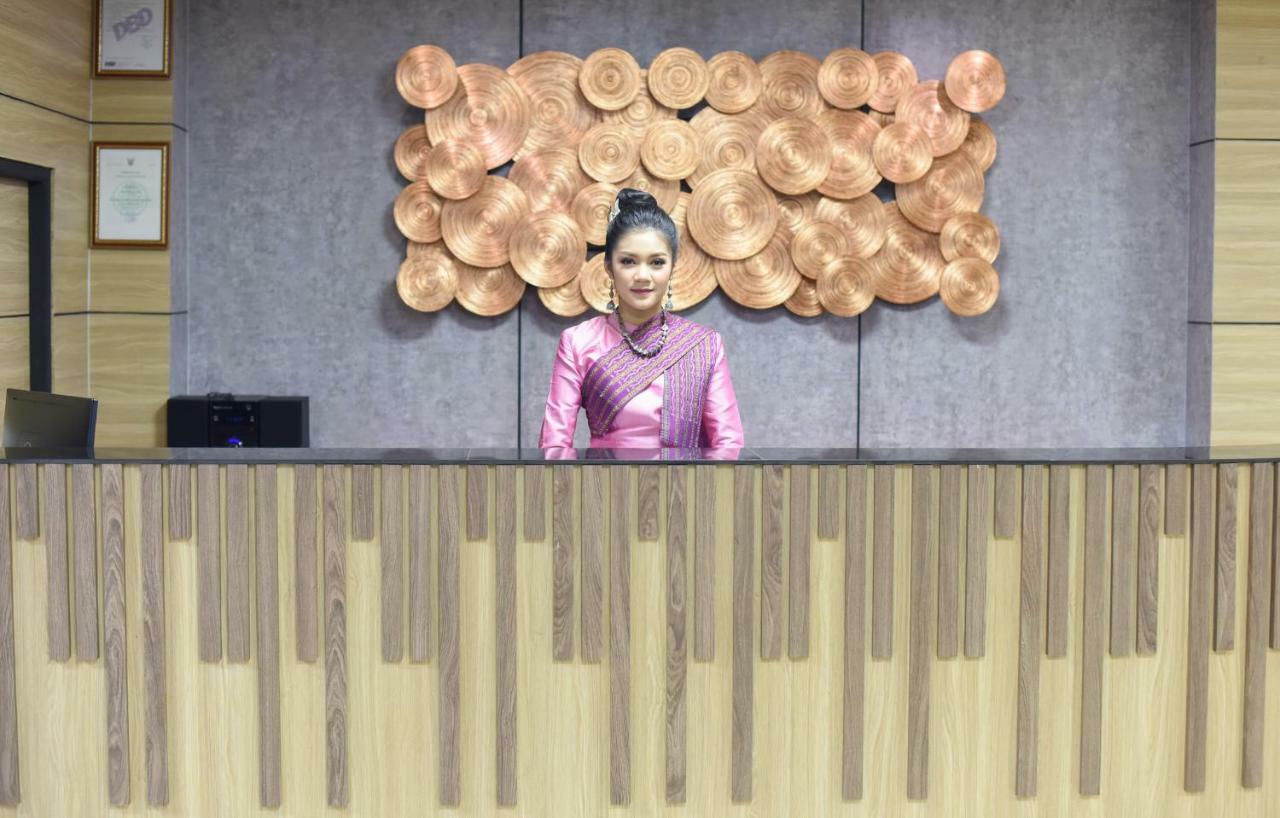Wish Hotel Ubon Ubon Ratchathani Bagian luar foto