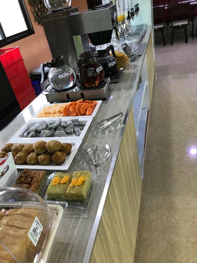 Wish Hotel Ubon Ubon Ratchathani Bagian luar foto